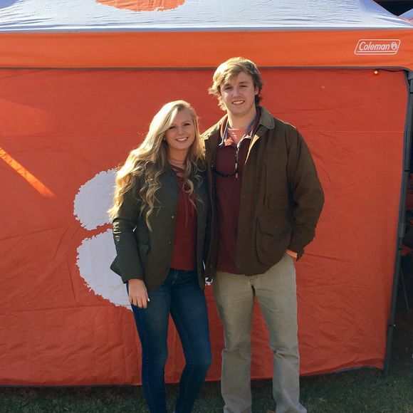 Meet your Posher, Caroline - Picture 1 of 1